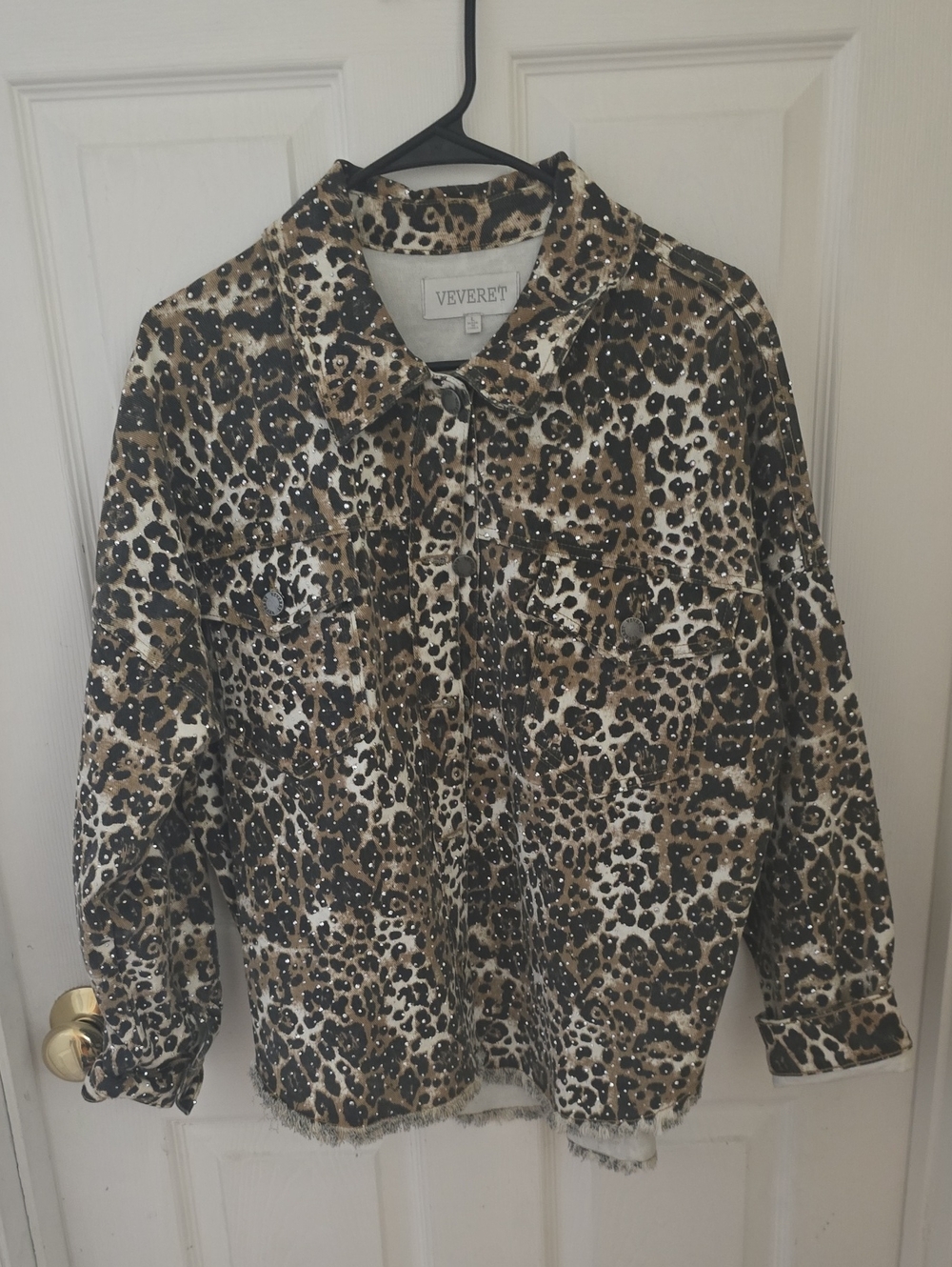 ​NWT Veveret Leopard Print Rhinestone Embellished Jean Jacket Sz L
